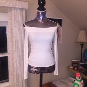 off the shoulder long sleeve fitted top